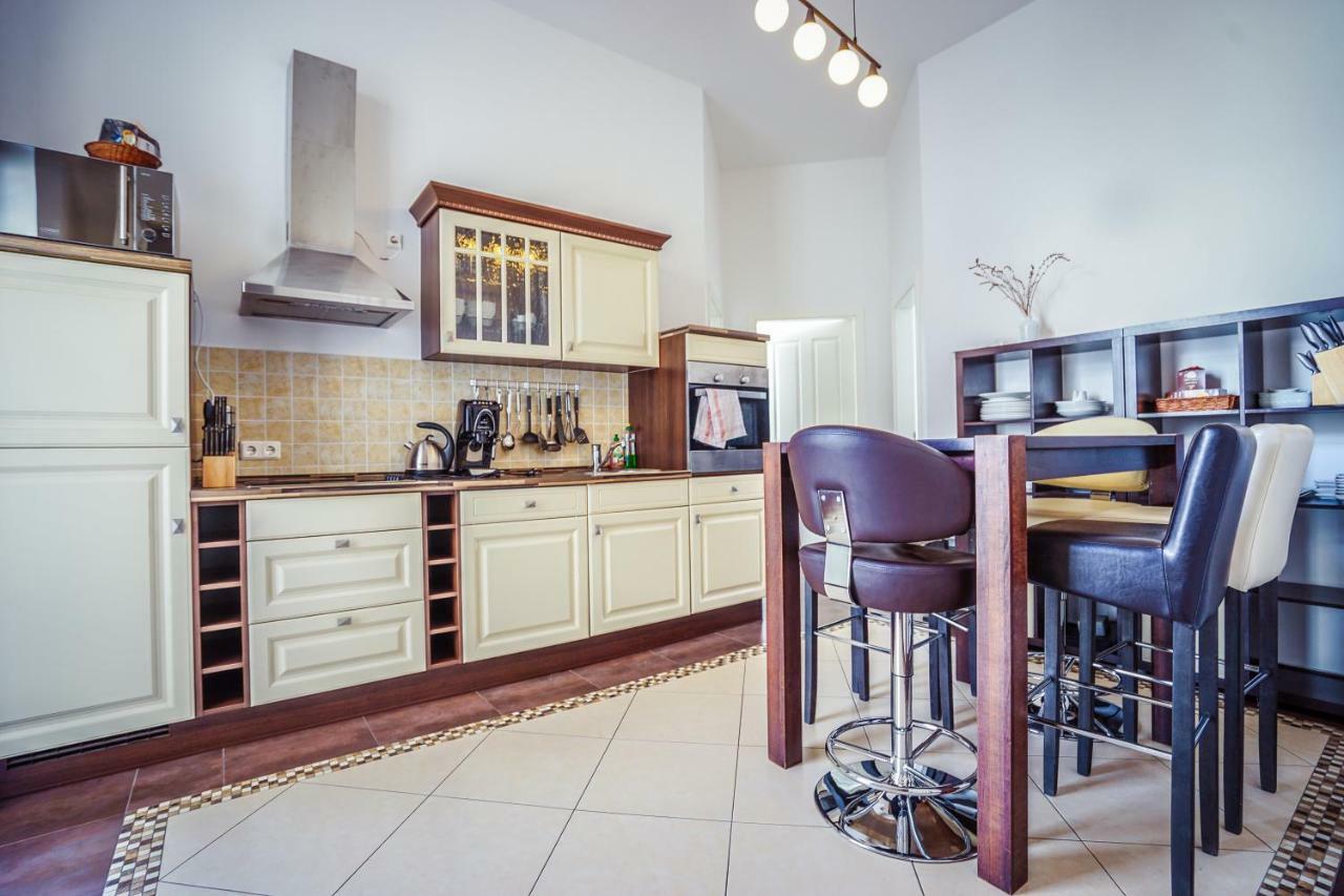**traumhafte City-wohnung // 120qm // 4-raeume**